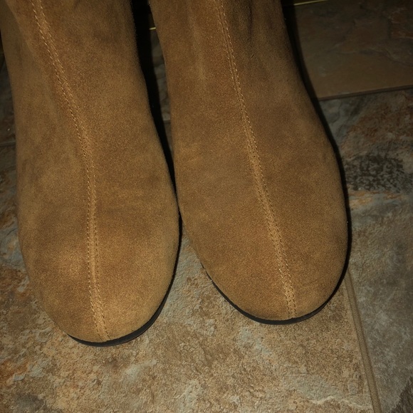 Knee high boots - Picture 4 of 4